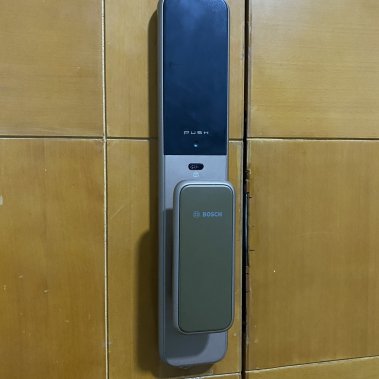 Khóa vân tay tự động Bosch EL 600 EU AMBER GOLD (Màu vàng đồng)