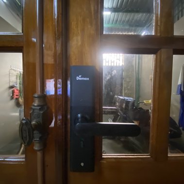 Khóa vân tay thông minh DEMAX SL266 BN