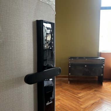 Khóa vân tay thông minh DEMAX EL638 BN