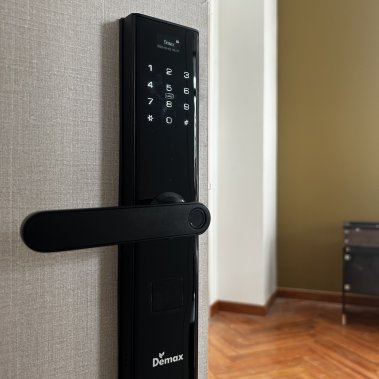 Khóa vân tay thông minh DEMAX EL638 BN