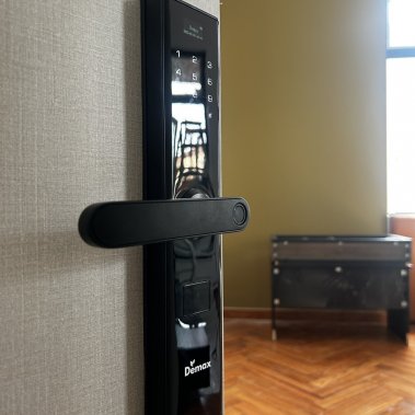 Khóa vân tay thông minh DEMAX EL638 BN APP WIFI