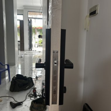 Khóa vân tay thông minh DEMAX EL638 BN APP WIFI