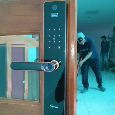 Khóa vân tay thông minh DEMAX SL-C626 AC APP - Camera màn hình chuông