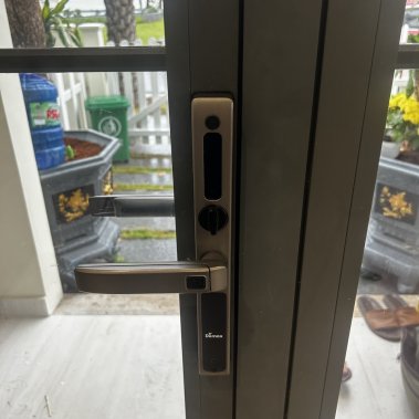 Khóa thông minh cửa nhôm sắt chống nước DEMAX EL688 GS LUX APP WIFI