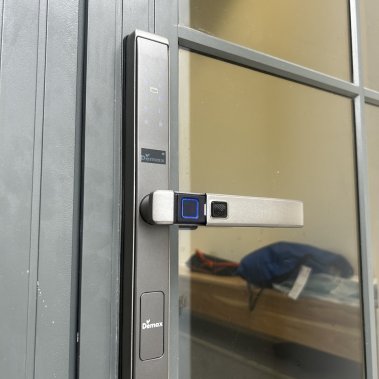 Khóa thông minh cửa nhôm sắt chống nước DEMAX EL588 GS LUX
