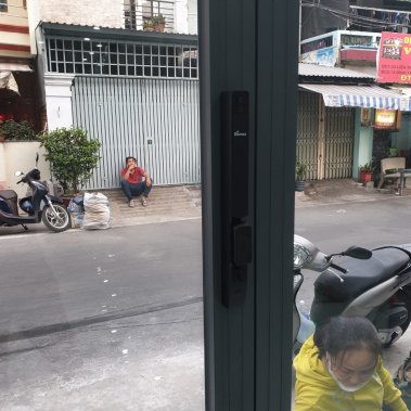 Khóa thông minh nhận diện khuôn mặt Face ID cho cửa nhôm sắt DEMAX SL906 BL APP WIFI - chống nước