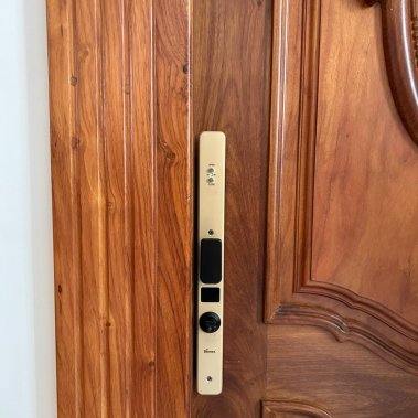 Khóa thông minh tự động cửa nhôm sắt chống nước DEMAX SL801 YB APP WIFI