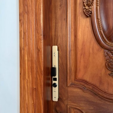 Khóa thông minh tự động cửa nhôm sắt chống nước DEMAX SL801 YB APP WIFI