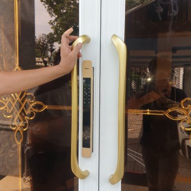 Khóa thông minh tự động cửa nhôm sắt chống nước DEMAX SL801 YB APP WIFI