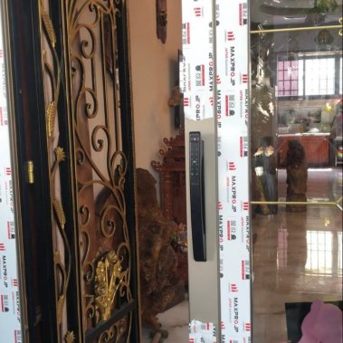 Khóa thông minh nhận diện khuôn mặt Face ID cho cửa nhôm sắt DEMAX EL902 BL APP WIFI - chống nước