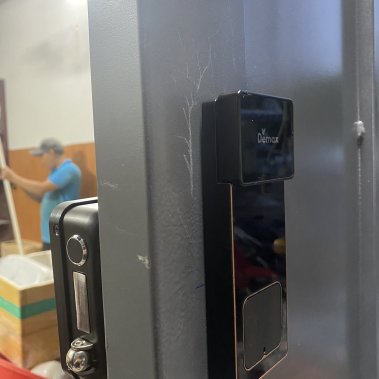 Khoá vân tay cửa cổng chống nước DEMAX SL608 AC APP