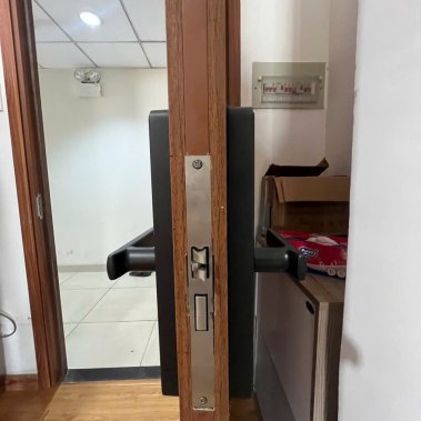 Khóa thông minh Demax SL-C320 BL- App Wifi - Giá rẻ - Công nghệ Đức