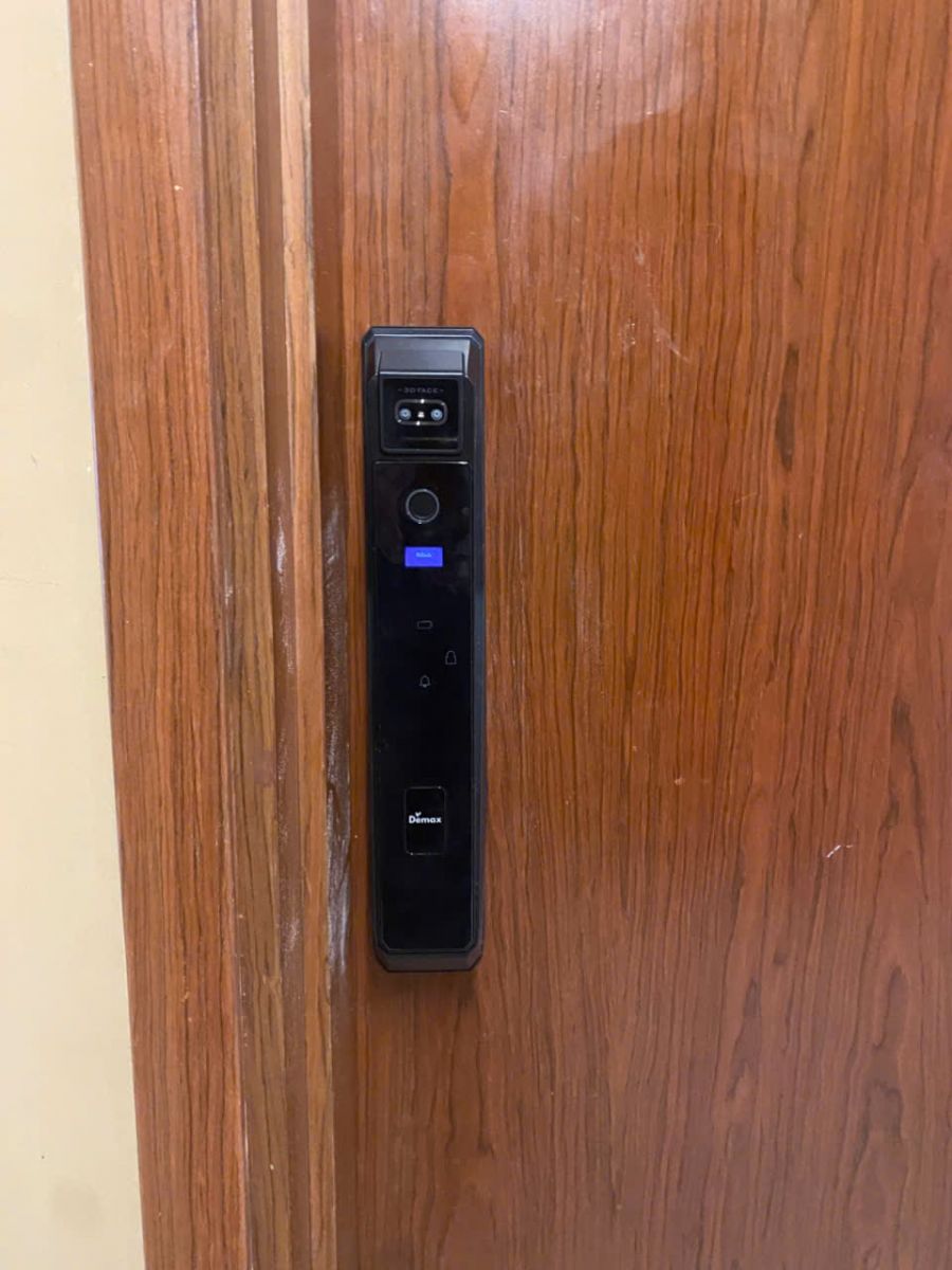 Khóa Điện Tử Thông Minh Face ID Demax EL-C910 BL