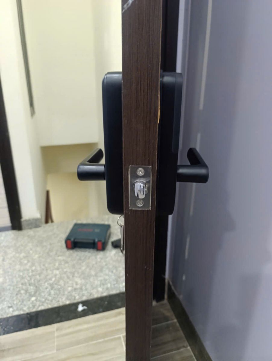 Khóa thông minh Demax EL-B05 SG - App Wifi - Giá rẻ - Công nghệ Đức