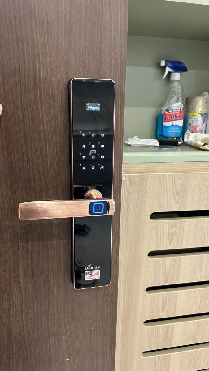 Khóa vân tay thông minh DEMAX EL-C622 AC APP WIFI