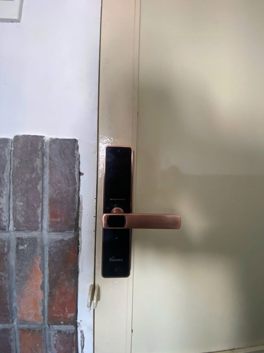 Khóa thông minh Demax SL-C320 AC - App Wifi - Giá rẻ - Công nghệ Đức