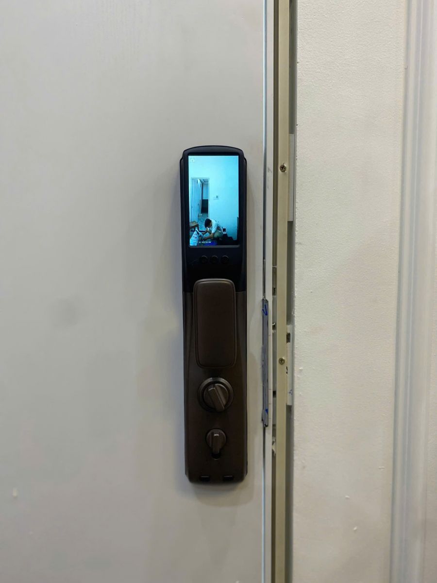 Khóa thông minh Demax SL818 AC REMOTE